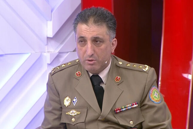 Nazir idarə rəisi Əkbər Novruzovu təqaüdə göndərib Nazir idarə rəisi Əkbər Novruzovu təqaüdə göndərib