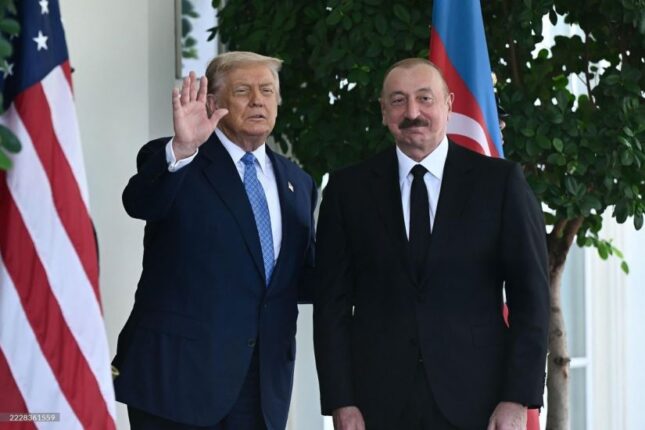 Prezident sülh gündəliyinə töhfələrinə görə Donald Trampa minnətdarlığını bildirib