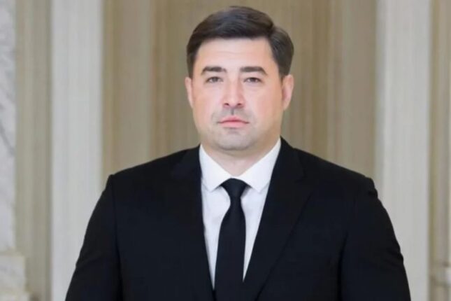 Dələduzluqda ittiham olununan David Selivestrov danışdı – AZƏRBAYCANA QAYIDACAĞAM! Dələduzluqda ittiham olununan David Selivestrov danışdı – AZƏRBAYCANA QAYIDACAĞAM!