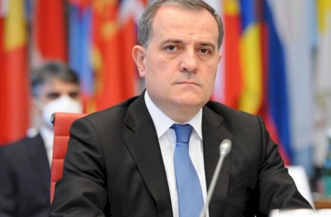 Ceyhun Bayramov: Ermənistan konstitusiyasında Azərbaycana qarşı ərazi iddiaları çıxarılmalıdır