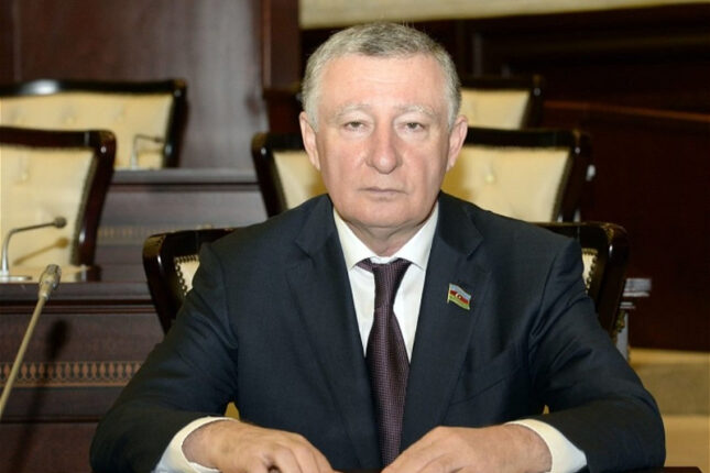 Məşhur Məmmədov: “Cənab Prezidentin Qırğızıstan səfəri tarixi razılaşmalara yol açdı” Məşhur Məmmədov: “Cənab Prezidentin Qırğızıstan səfəri tarixi razılaşmalara yol açdı”