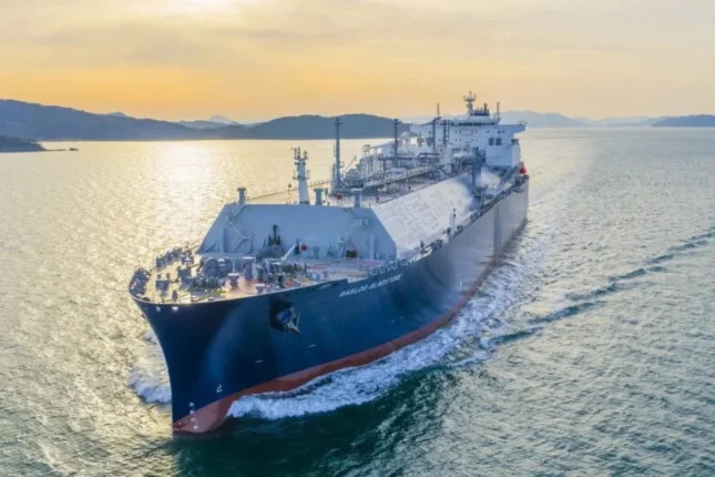 Hörmüz boğazında LNG daşıyan gəmi hücuma məruz qalıb Hörmüz boğazında LNG daşıyan gəmi hücuma məruz qalıb