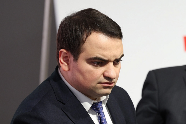 “Müharibədəki məsələləri açıqlayın… Nəyi gizlədirsiz?” “Müharibədəki məsələləri açıqlayın… Nəyi gizlədirsiz?”
