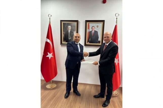 Rəşad Aslanov etimadnaməsinin surətini Türkiyə XİN-ə təqdim edib Rəşad Aslanov etimadnaməsinin surətini Türkiyə XİN-ə təqdim edib