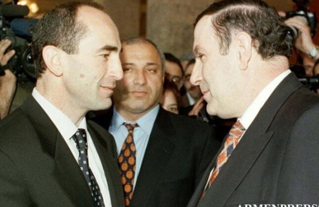 Ter-Petrosyan Koçaryana nə təklif edib?