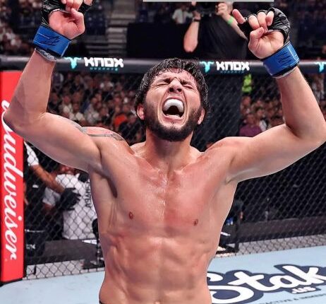Tofiq Musayev UFC-də növbəti qələbəsini qazanıb Tofiq Musayev UFC-də növbəti qələbəsini qazanıb