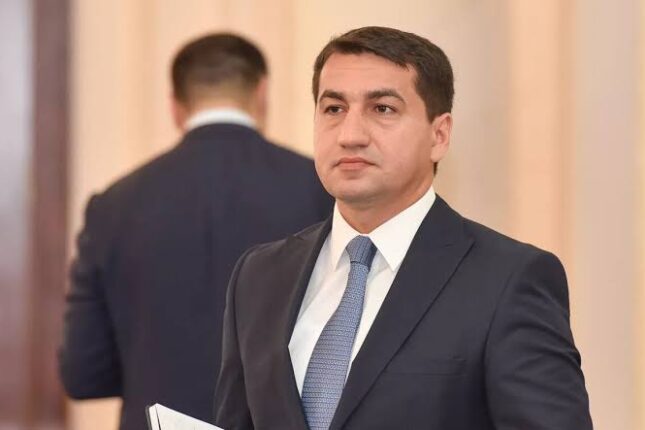 Zelenski Hikmət Hacıyevi təltif edib