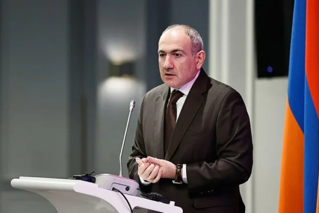 Paşinyan Azərbaycan xalqını təbrik etdi Paşinyan Azərbaycan xalqını təbrik etdi
