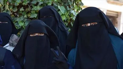 Daha bir ölkə NİQABI QADAĞAN ETDİ Daha bir ölkə NİQABI QADAĞAN ETDİ