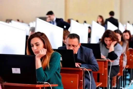 Direktor olmaq istəyənlərin NƏZƏRİNƏ: 24 avqust saat 11-dək… Direktor olmaq istəyənlərin NƏZƏRİNƏ: 24 avqust saat 11-dək…