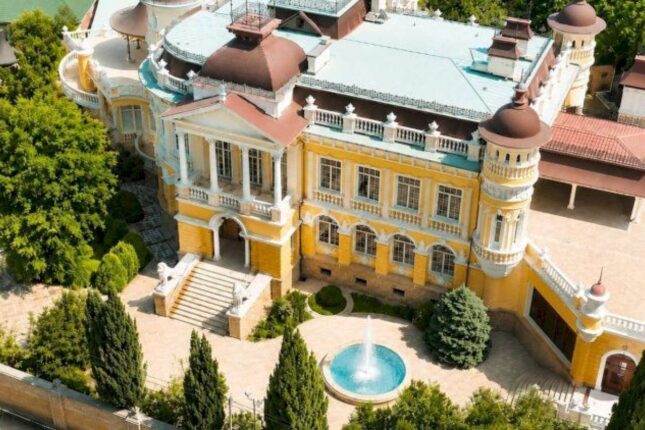 Bakıda saray kimi villa ŞOK qiymətə satışa çıxarıldı – FOTO Bakıda saray kimi villa ŞOK qiymətə satışa çıxarıldı – FOTO