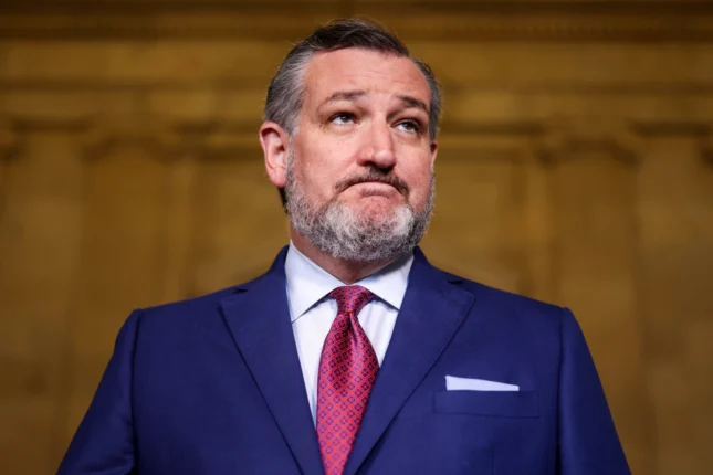 Senator: “İranda etirazçıları silahlandırın” Senator: “İranda etirazçıları silahlandırın”