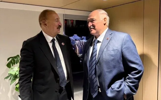İlham Əliyev Lukaşenko ilə söhbət etdi
