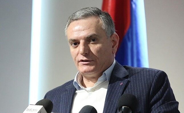 Zakaryan: “Əliyev Metsamor AES-in bağlanacağına əmindir” Zakaryan: “Əliyev Metsamor AES-in bağlanacağına əmindir”