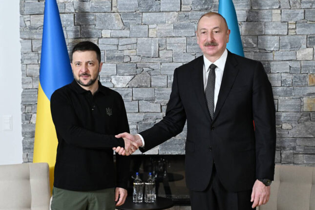 Əliyev Zelenskini təbrik etdi Əliyev Zelenskini təbrik etdi