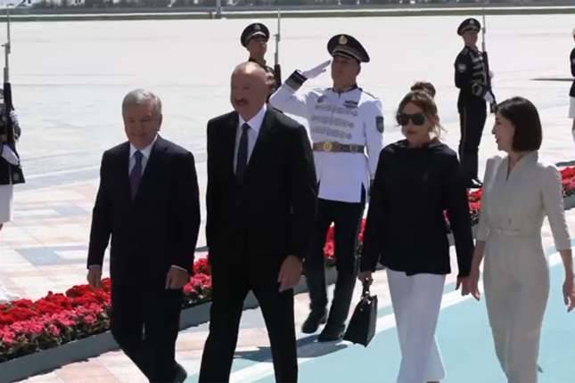 Prezident Daşkənddə belə qarşılandı – VİDEO