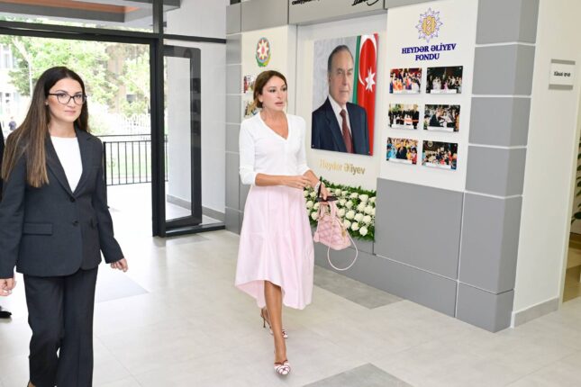 Mehriban Əliyeva körpələr evi-uşaq bağçasının açılışında – FOTO Mehriban Əliyeva körpələr evi-uşaq bağçasının açılışında – FOTO