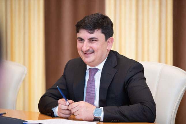 Agentlik Neftçalada jurnalistdən hər biri 72 min manata 20 ədəd ev alır Agentlik Neftçalada jurnalistdən hər biri 72 min manata 20 ədəd ev alır