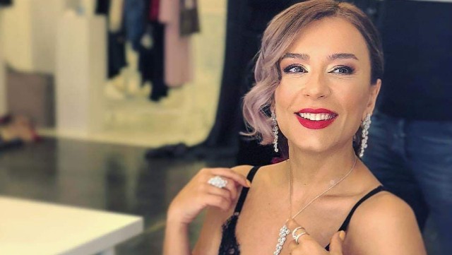 Tünzalə Ağayevadan eşq mesajı: İzləyiciləri təbrik yazdı – FOTO Tünzalə Ağayevadan eşq mesajı: İzləyiciləri təbrik yazdı – FOTO