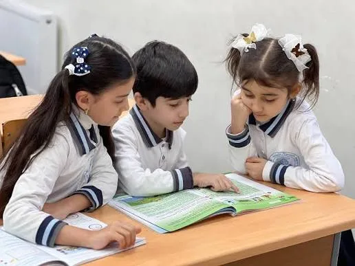 Bakıda yarım milyon ŞAGİRD VAR Bakıda yarım milyon ŞAGİRD VAR