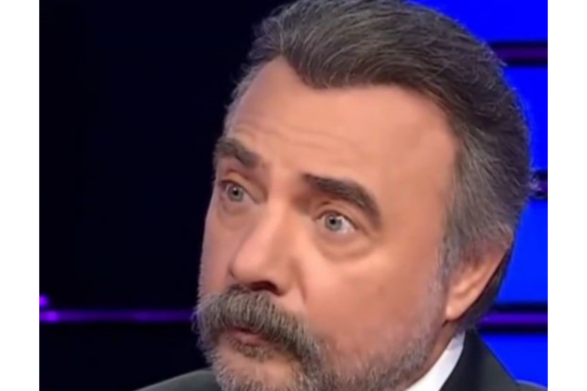 “Sənin kimi yaraşıqlıya niyə aşiq olmadılar?” – Oktay Kaynarcanı təəccübləndirdi – (Video) “Sənin kimi yaraşıqlıya niyə aşiq olmadılar?” – Oktay Kaynarcanı təəccübləndirdi – (Video)