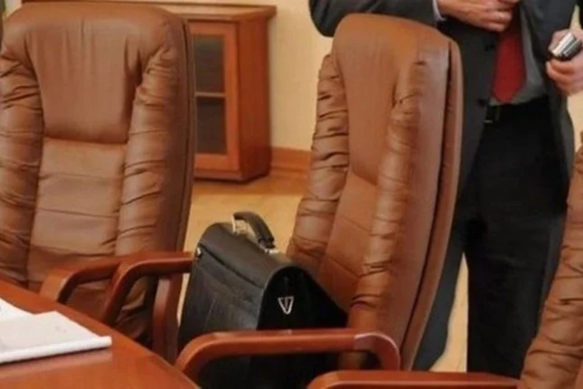 Məktəblərə verilən vəsaitləri direktorlar mənimsəyir? – ŞOK FAKTLAR