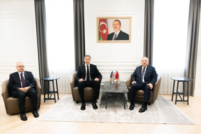 Vilayət Eyvazov Türkiyə DİN-in nümayəndə heyətini qəbul edib Vilayət Eyvazov Türkiyə DİN-in nümayəndə heyətini qəbul edib