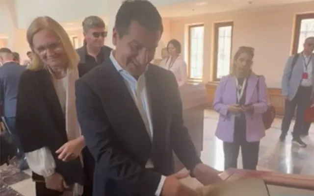 Hikmət Hacıyev erməni saxtakarlığını belə ifşa etdi – VİDEO Hikmət Hacıyev erməni saxtakarlığını belə ifşa etdi – VİDEO