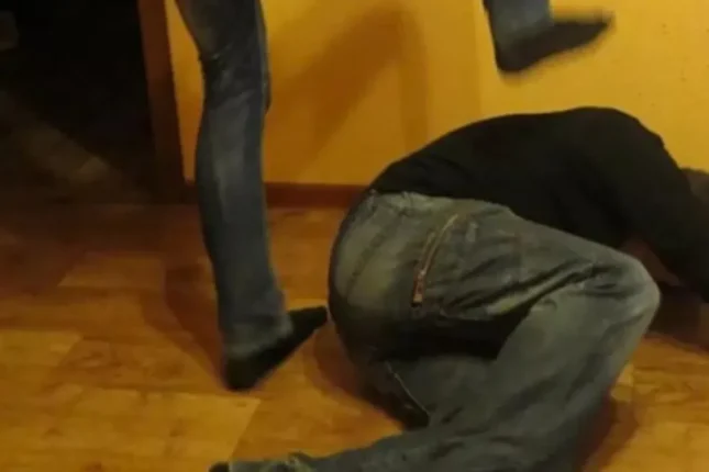 Bakıda oğul atasını döydü Bakıda oğul atasını döydü