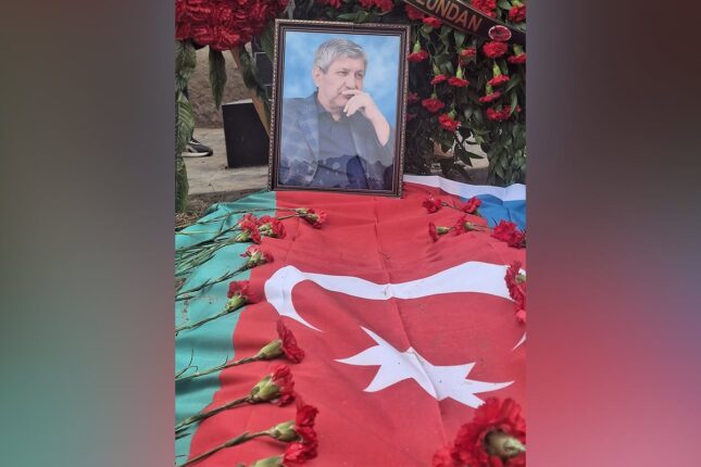 Əvəz Zeynallı dəfn olundu – Fotolar Əvəz Zeynallı dəfn olundu – Fotolar