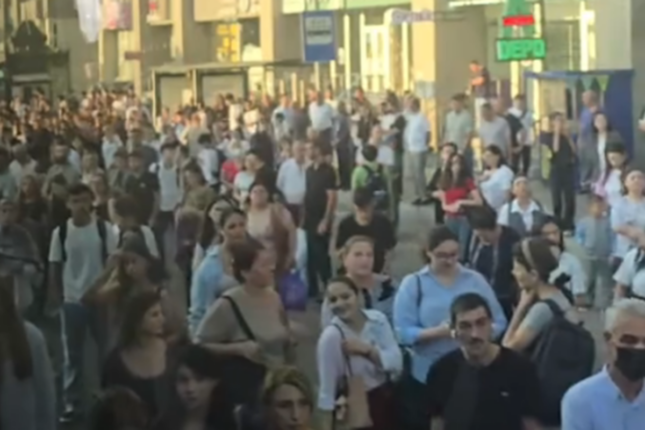 Sərnişinlərin “Şamaxinka”dakı çətin anları – Video