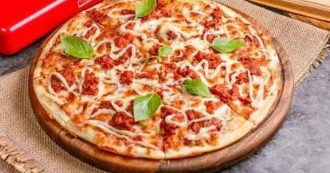 Yüzlərlə pizza sifariş verdi, saxlanıldı