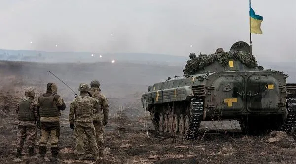 Ukrayna ordusu irəliləyir, sərhədi keçdi – FOTOFAKT