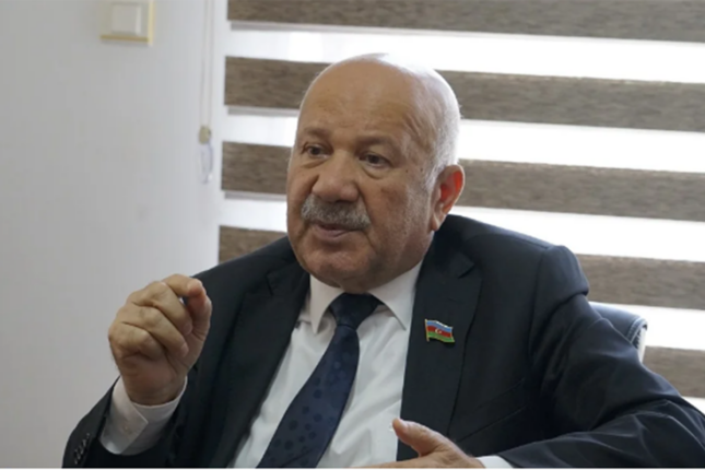 “Əsl şikayəti olan gedib sözünü nazirə deyə bilmir”-Səyyad Aran “Əsl şikayəti olan gedib sözünü nazirə deyə bilmir”-Səyyad Aran
