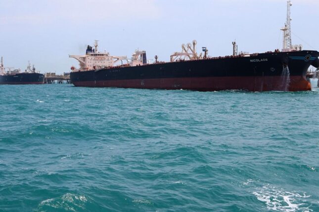 Heqset İranı bütün neft tankerlərini məhv etməklə hədələdi