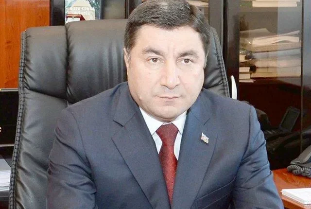 Vidadi Zeynalovun oğlunun ölkədən çıxışına qadağa qoyuldu Vidadi Zeynalovun oğlunun ölkədən çıxışına qadağa qoyuldu