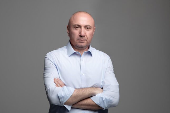 Tevanyan: “Rus bazasını çıxarmaq, Azərbaycan Ordusuna “gəl” deməkdir” Tevanyan: “Rus bazasını çıxarmaq, Azərbaycan Ordusuna “gəl” deməkdir”