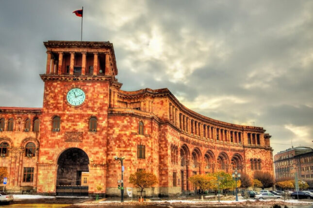 Separatçılar yenə hürüşürlər Separatçılar yenə hürüşürlər
