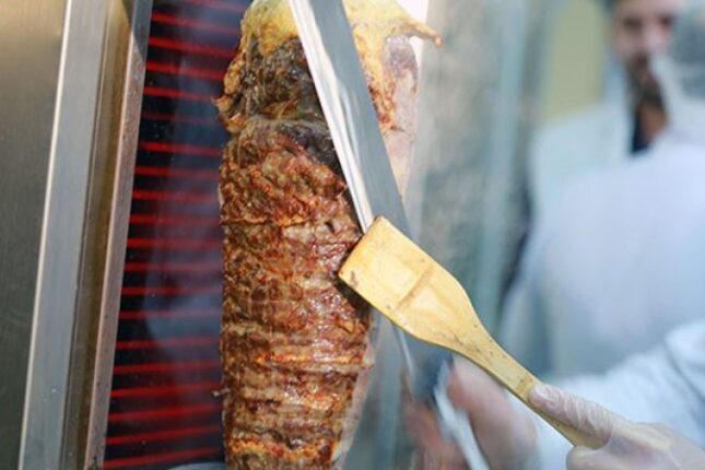 Dönərçi “Halal Food”u ifşa etdi – Foto