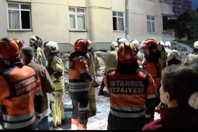 Bina buna görə çökdü: 12 nəfərdən 5-i… — FOTOLAR Bina buna görə çökdü: 12 nəfərdən 5-i… — FOTOLAR