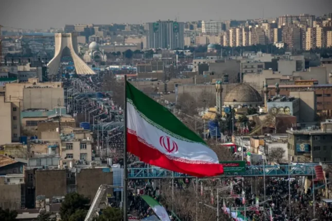 Tehran hədəflərini açıqladı: Kommunikasiya xətləri, neft yataqları və diplomatlar Tehran hədəflərini açıqladı: Kommunikasiya xətləri, neft yataqları və diplomatlar