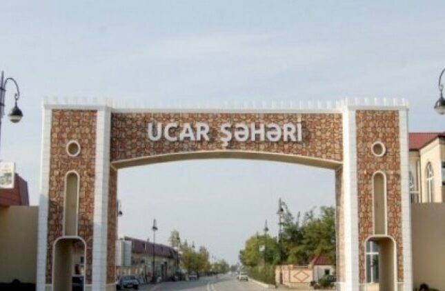 Ucarda şagirdin məktəbdən kənarlaşdırılması narazılıq yaradıb – VİDEO Ucarda şagirdin məktəbdən kənarlaşdırılması narazılıq yaradıb – VİDEO