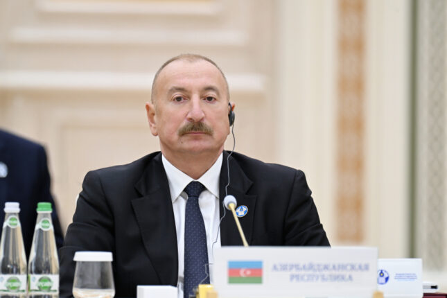 İlham Əliyev: “Xəzərin dayazlaşmasının fəlakətli nəticələri ola bilər” İlham Əliyev: “Xəzərin dayazlaşmasının fəlakətli nəticələri ola bilər”
