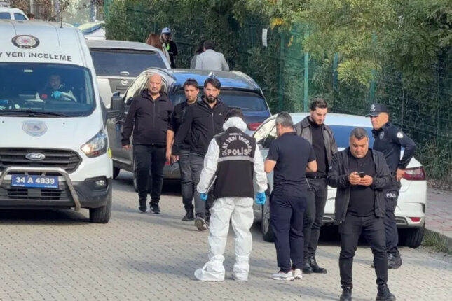 İstanbulda məktəbdə bıçaqlı hücum – 8 şagird yaralandı İstanbulda məktəbdə bıçaqlı hücum – 8 şagird yaralandı