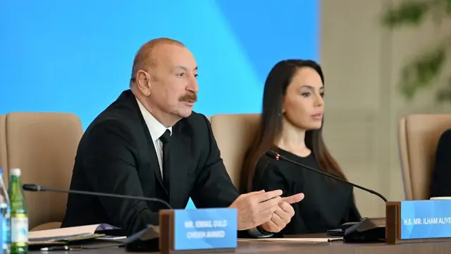 Prezidentin sosial şəbəkə hesablarında forumun açılışına dair video paylaşılıb Prezidentin sosial şəbəkə hesablarında forumun açılışına dair video paylaşılıb
