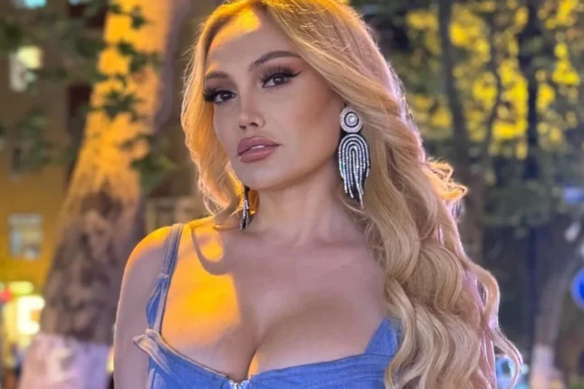 Nura Suri: “Şahrux Xanın arvadı məni qısqanırdı” – FOTO Nura Suri: “Şahrux Xanın arvadı məni qısqanırdı” – FOTO
