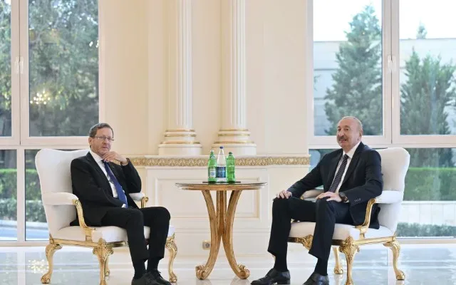 İlham Əliyev İsrail Prezidenti ilə görüşdü – FOTO