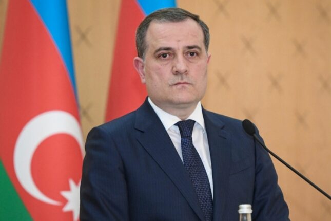 Ceyhun Bayramov Türkiyəyə getdi