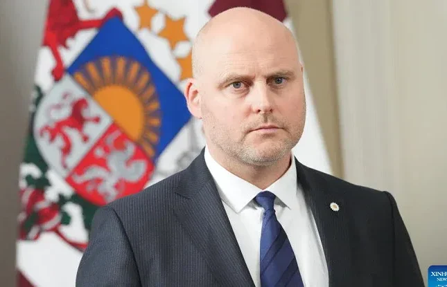 Latviyanın baş naziri: Kruassan və qəhvə istəyirsinizsə, Ukraynanı dəstəkləyin Latviyanın baş naziri: Kruassan və qəhvə istəyirsinizsə, Ukraynanı dəstəkləyin
