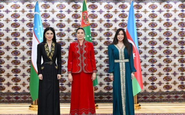 Prezident qızları bir arada – Foto
